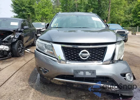 2016 Nissan Pathfinder Platinum из США, поврежденный, VIN 5N1AR2MM8GC644174
